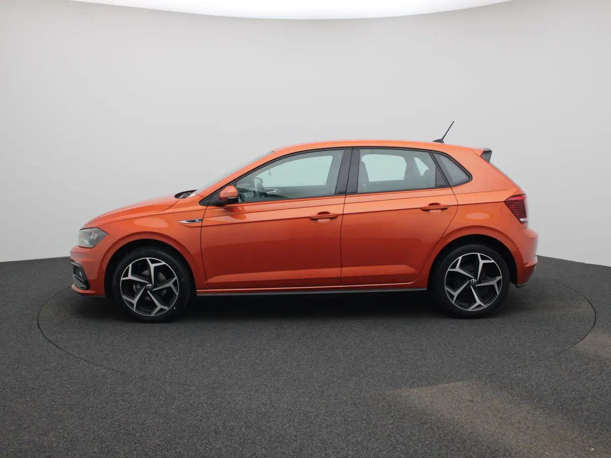 1.0 TSI R-Line | 95 PK | Keyless | Bonneville Velgen | Digital Cockpit PRO | Apple Carplay / Android Auto | Climatronic (Automatische Airco)