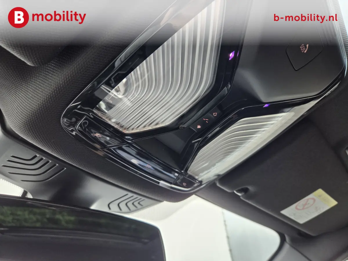 530i High Executive M-Sport 'Almadinbraun' Head-Up Trekhaak NL Auto! | Panoramadak | Achteruitrijcamera | Comfortstoelen | Stoelverwarming