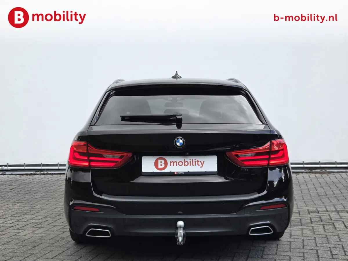 530i High Executive M-Sport 'Almadinbraun' Head-Up Trekhaak NL Auto! | Panoramadak | Achteruitrijcamera | Comfortstoelen | Stoelverwarming