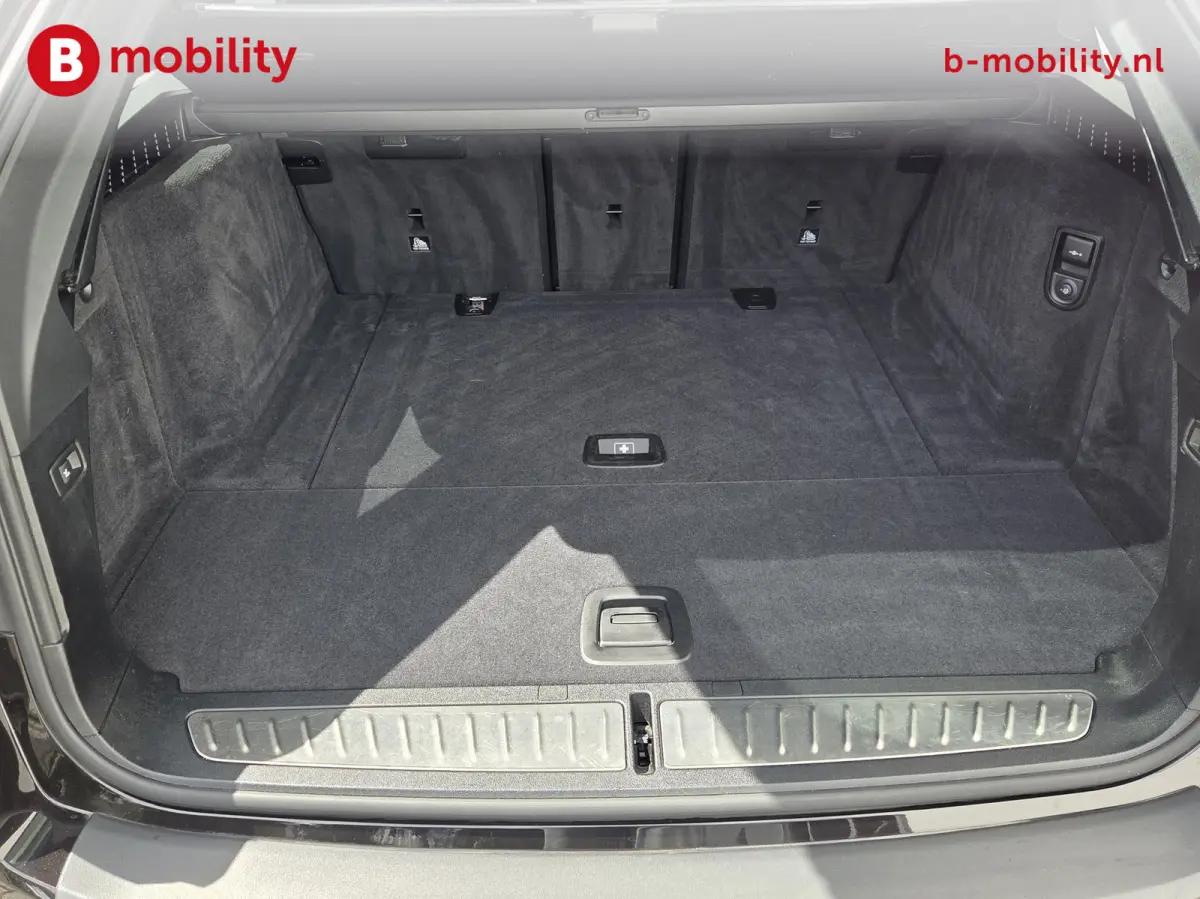 530i High Executive M-Sport 'Almadinbraun' Head-Up Trekhaak NL Auto! | Panoramadak | Achteruitrijcamera | Comfortstoelen | Stoelverwarming