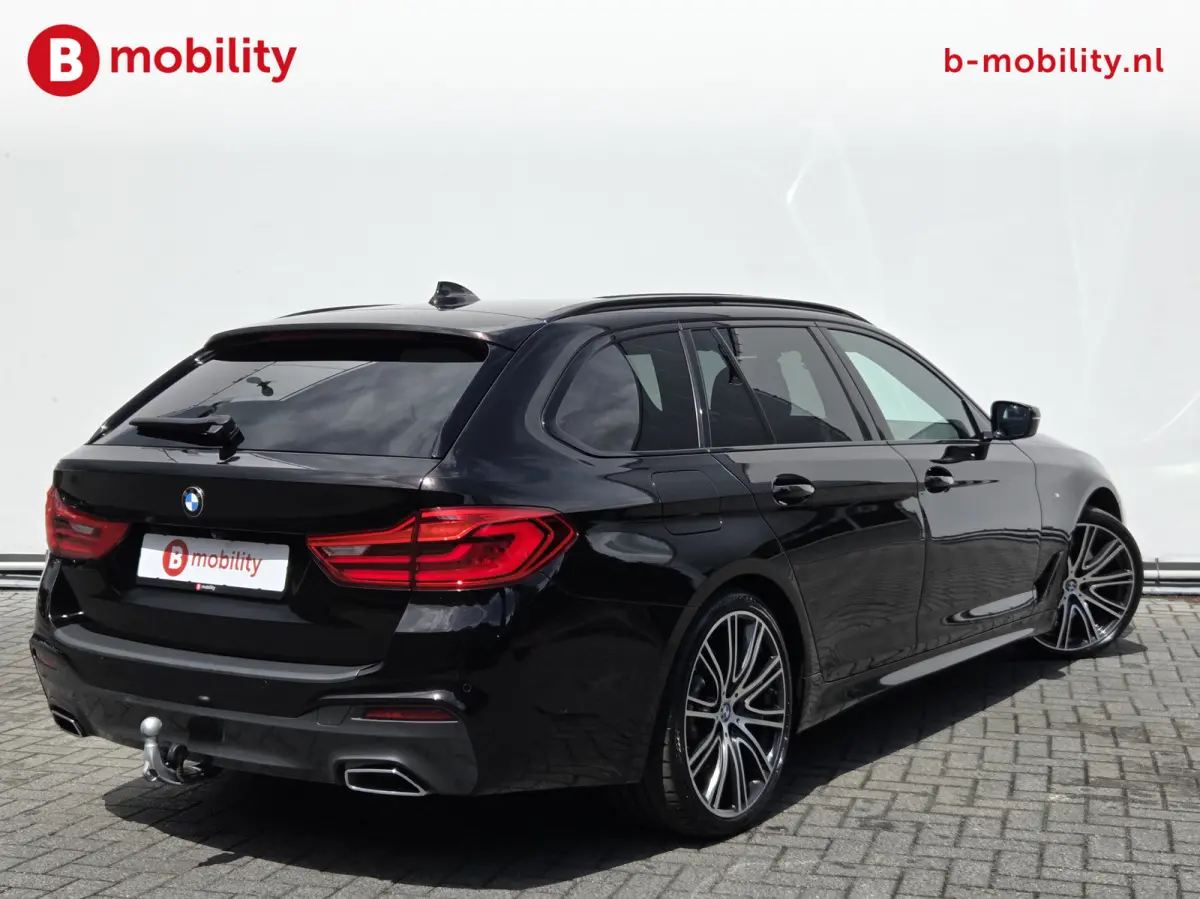 530i High Executive M-Sport 'Almadinbraun' Head-Up Trekhaak NL Auto! | Panoramadak | Achteruitrijcamera | Comfortstoelen | Stoelverwarming
