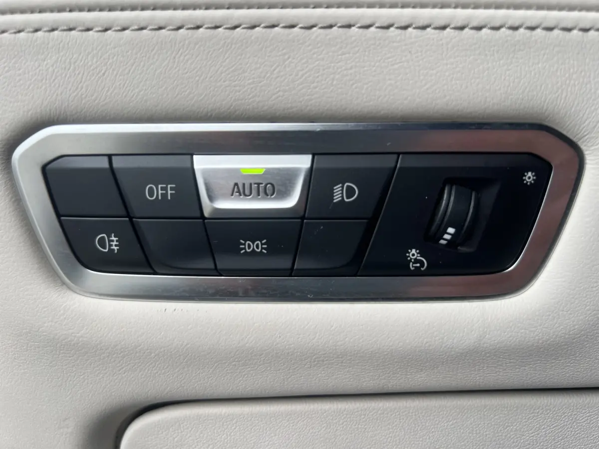 xDrive45e High Executive M-Sport | VOL | SCHUIF/KANTELDAK | HEAD-UP DISPLAY | HARMAN/KARDON | TREKHAAK | 360 CAMERA | LEDER | CARPLAY/ANDROID | LMV 22'' | NAVI | STOELVERWARMING | ELKTR. MEM
