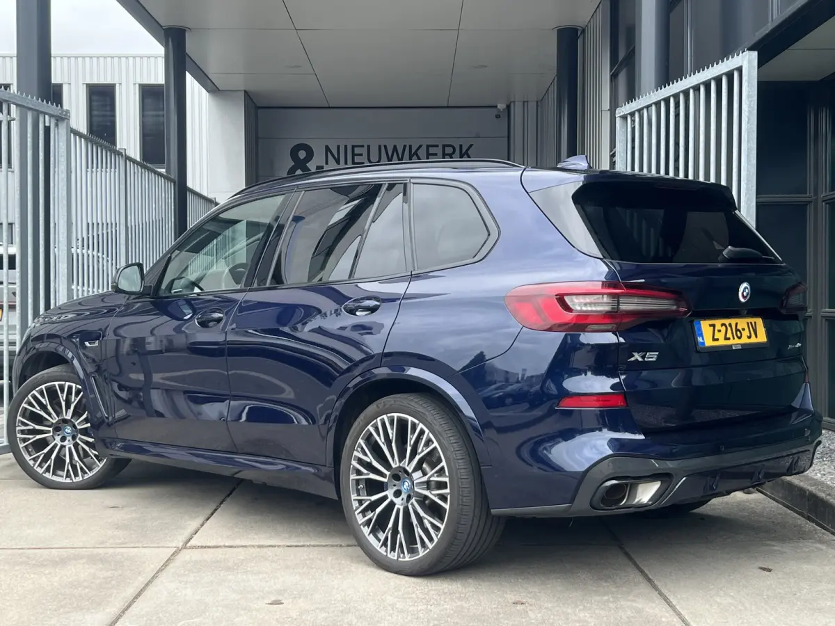 xDrive45e High Executive M-Sport | VOL | SCHUIF/KANTELDAK | HEAD-UP DISPLAY | HARMAN/KARDON | TREKHAAK | 360 CAMERA | LEDER | CARPLAY/ANDROID | LMV 22'' | NAVI | STOELVERWARMING | ELKTR. MEM