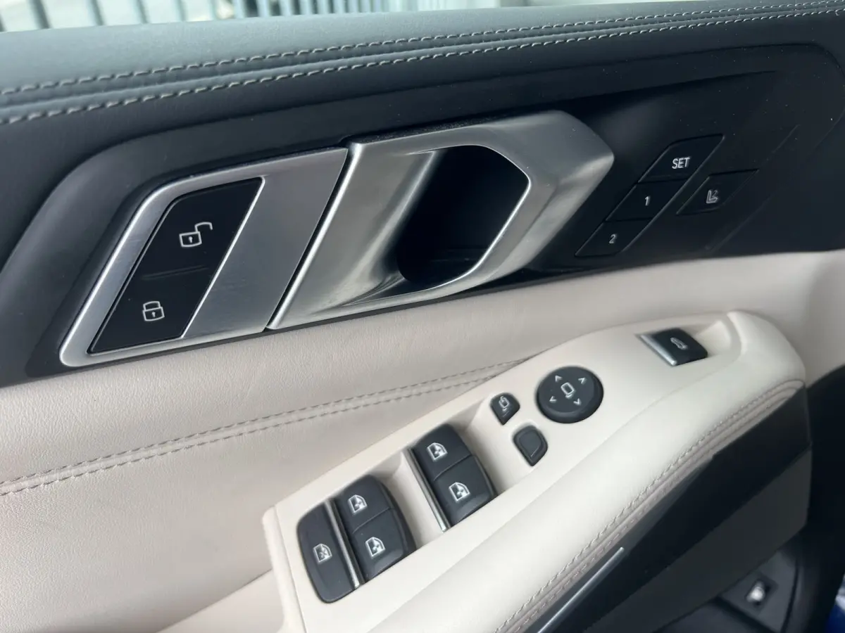 xDrive45e High Executive M-Sport | VOL | SCHUIF/KANTELDAK | HEAD-UP DISPLAY | HARMAN/KARDON | TREKHAAK | 360 CAMERA | LEDER | CARPLAY/ANDROID | LMV 22'' | NAVI | STOELVERWARMING | ELKTR. MEM