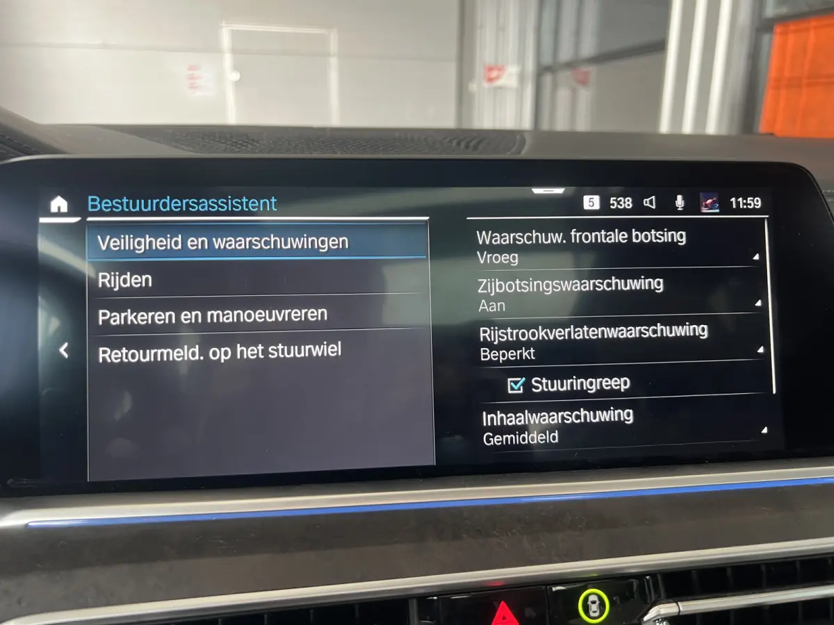 xDrive45e High Executive M-Sport | VOL | SCHUIF/KANTELDAK | HEAD-UP DISPLAY | HARMAN/KARDON | TREKHAAK | 360 CAMERA | LEDER | CARPLAY/ANDROID | LMV 22'' | NAVI | STOELVERWARMING | ELKTR. MEM