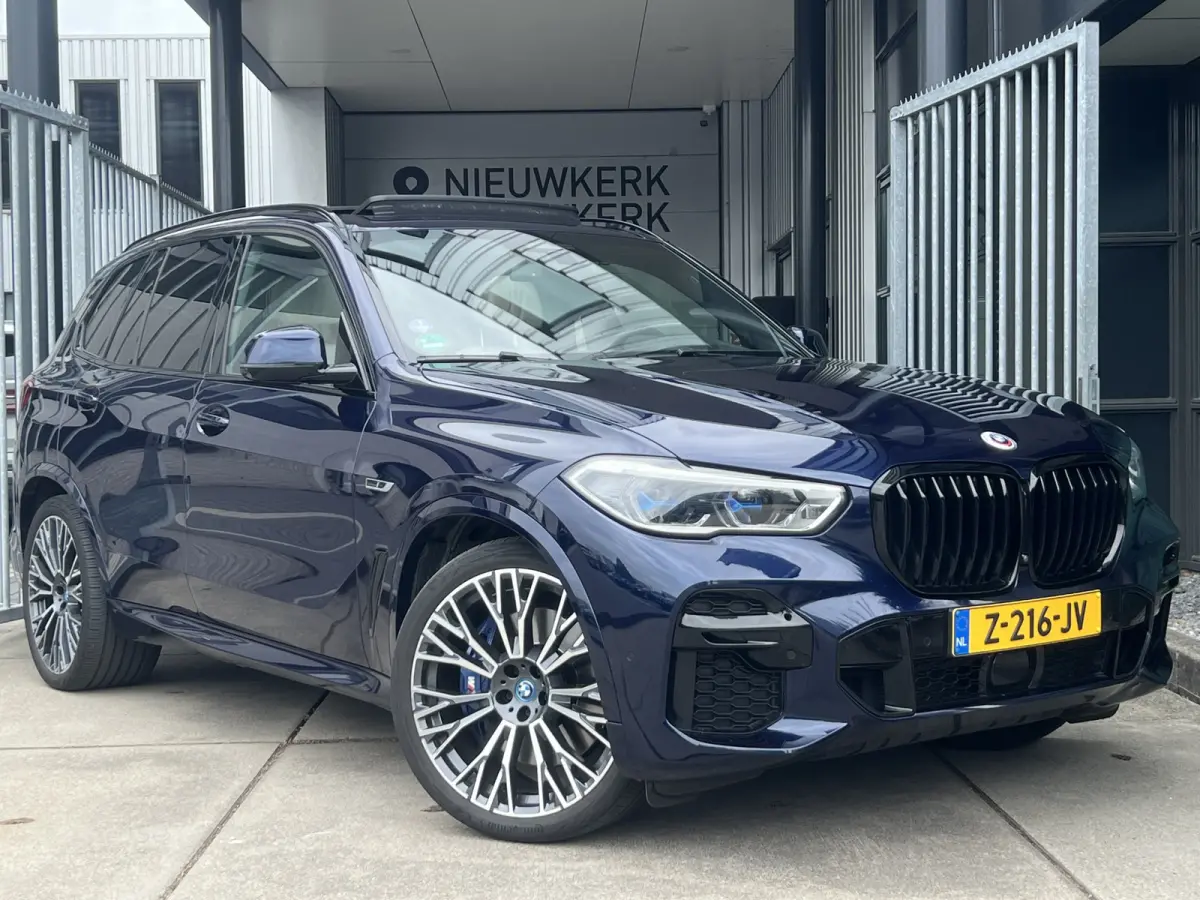 xDrive45e High Executive M-Sport | VOL | SCHUIF/KANTELDAK | HEAD-UP DISPLAY | HARMAN/KARDON | TREKHAAK | 360 CAMERA | LEDER | CARPLAY/ANDROID | LMV 22'' | NAVI | STOELVERWARMING | ELKTR. MEM