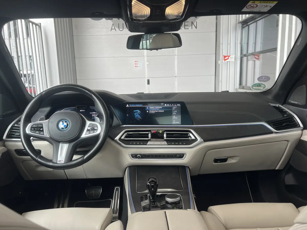 xDrive45e High Executive M-Sport | VOL | SCHUIF/KANTELDAK | HEAD-UP DISPLAY | HARMAN/KARDON | TREKHAAK | 360 CAMERA | LEDER | CARPLAY/ANDROID | LMV 22'' | NAVI | STOELVERWARMING | ELKTR. MEM