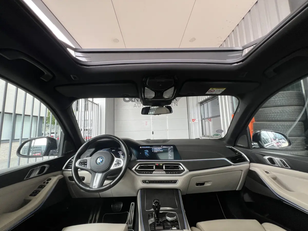 xDrive45e High Executive M-Sport | VOL | SCHUIF/KANTELDAK | HEAD-UP DISPLAY | HARMAN/KARDON | TREKHAAK | 360 CAMERA | LEDER | CARPLAY/ANDROID | LMV 22'' | NAVI | STOELVERWARMING | ELKTR. MEM
