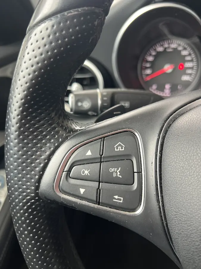 180 Prestige | AUTOMAAT | SCHUIF/KANTELDAK | CAMERA | NAVI | CRUISE CONTROL | PDC V+A | CLIMATE CONTROL | LMV 17'' | STOELVERWARMING | BLUETOOTH