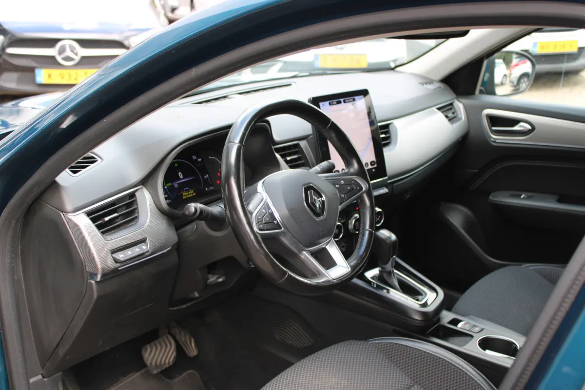 1.6 E-Tech Hybrid 145 Intens