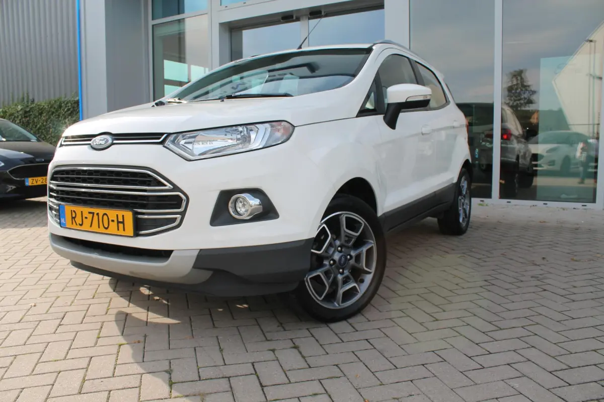 1.0 EcoBoost Titanium | Cruise Control | Stoelverwarming | Voorruit verwarming | Camera | Trekhaak | Parkeersensoren achter |