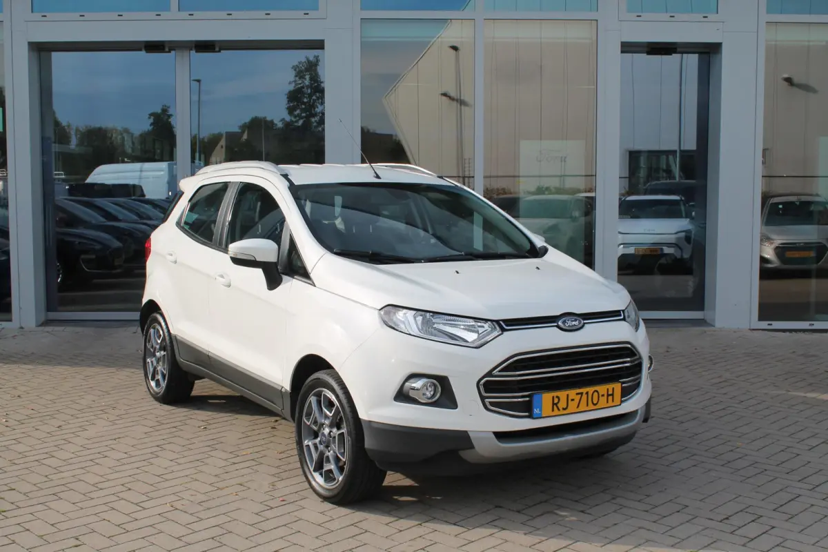 1.0 EcoBoost Titanium | Cruise Control | Stoelverwarming | Voorruit verwarming | Camera | Trekhaak | Parkeersensoren achter |