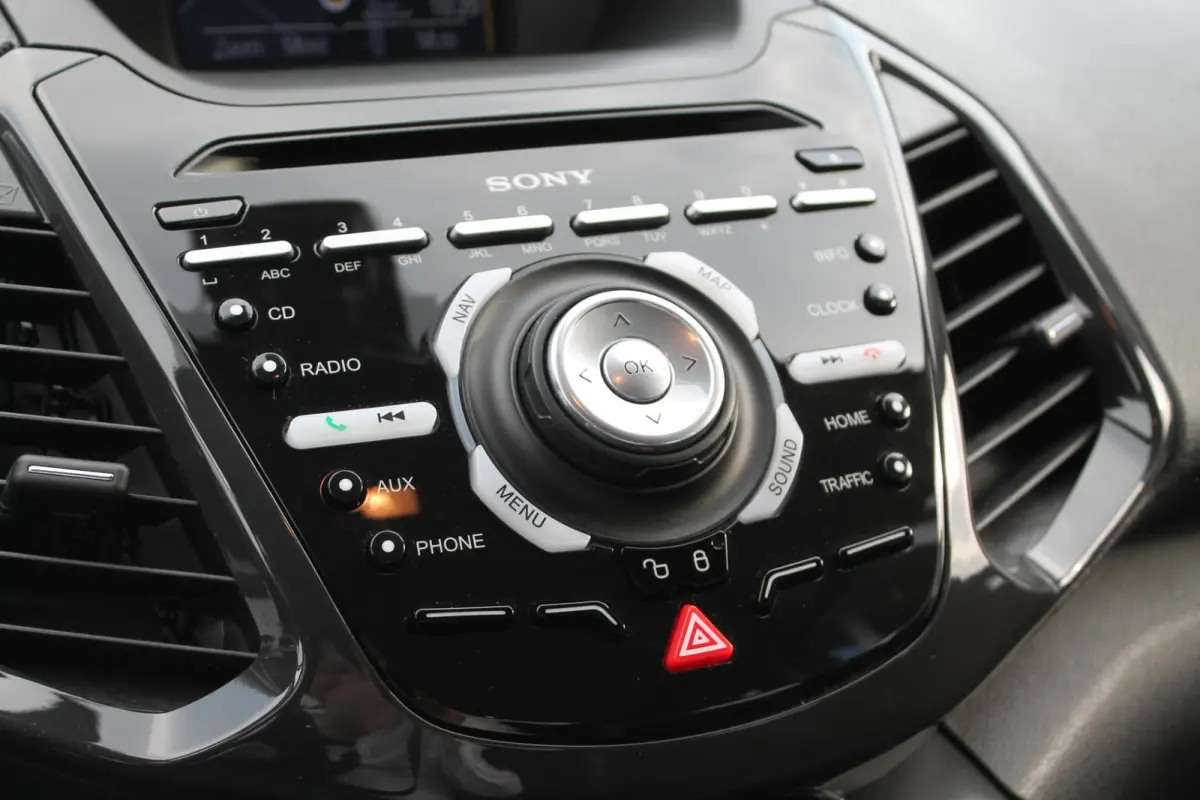 1.0 EcoBoost Titanium | Cruise Control | Stoelverwarming | Voorruit verwarming | Camera | Trekhaak | Parkeersensoren achter |