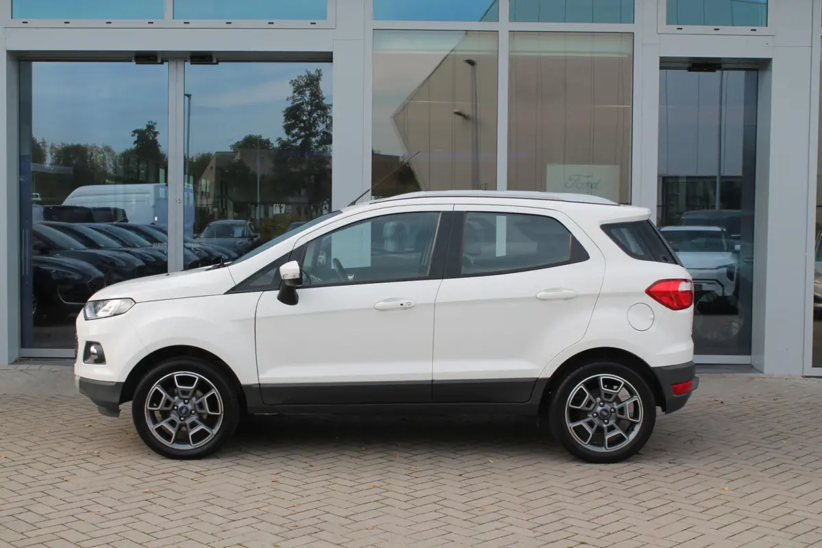 1.0 EcoBoost Titanium | Cruise Control | Stoelverwarming | Voorruit verwarming | Camera | Trekhaak | Parkeersensoren achter |