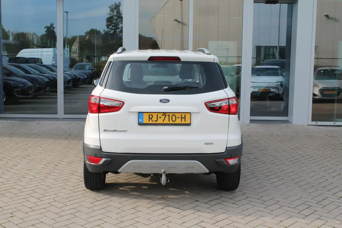 1.0 EcoBoost Titanium | Cruise Control | Stoelverwarming | Voorruit verwarming | Camera | Trekhaak | Parkeersensoren achter |