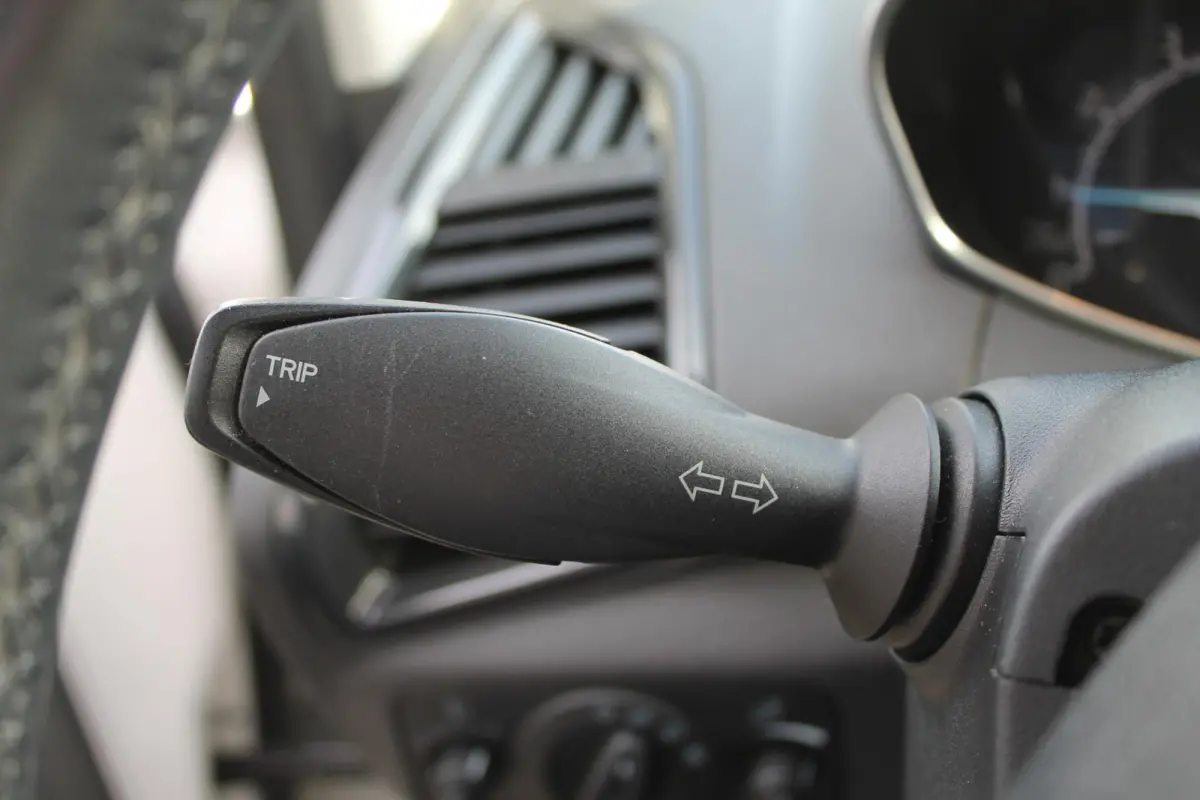 1.0 EcoBoost Titanium | Cruise Control | Stoelverwarming | Voorruit verwarming | Camera | Trekhaak | Parkeersensoren achter |