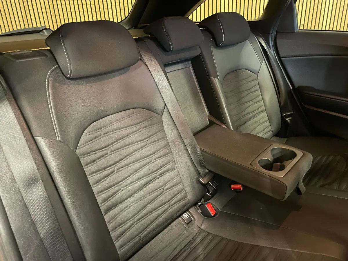 1.5 T-GDi GT-Line|161PK|DIGITAL COCKPIT|CARPLAY|ANDROID|JBL|STOEL+STUURVERW|CAMERA|CRUISE+CLIMA|1 EIG|IN.BTW|