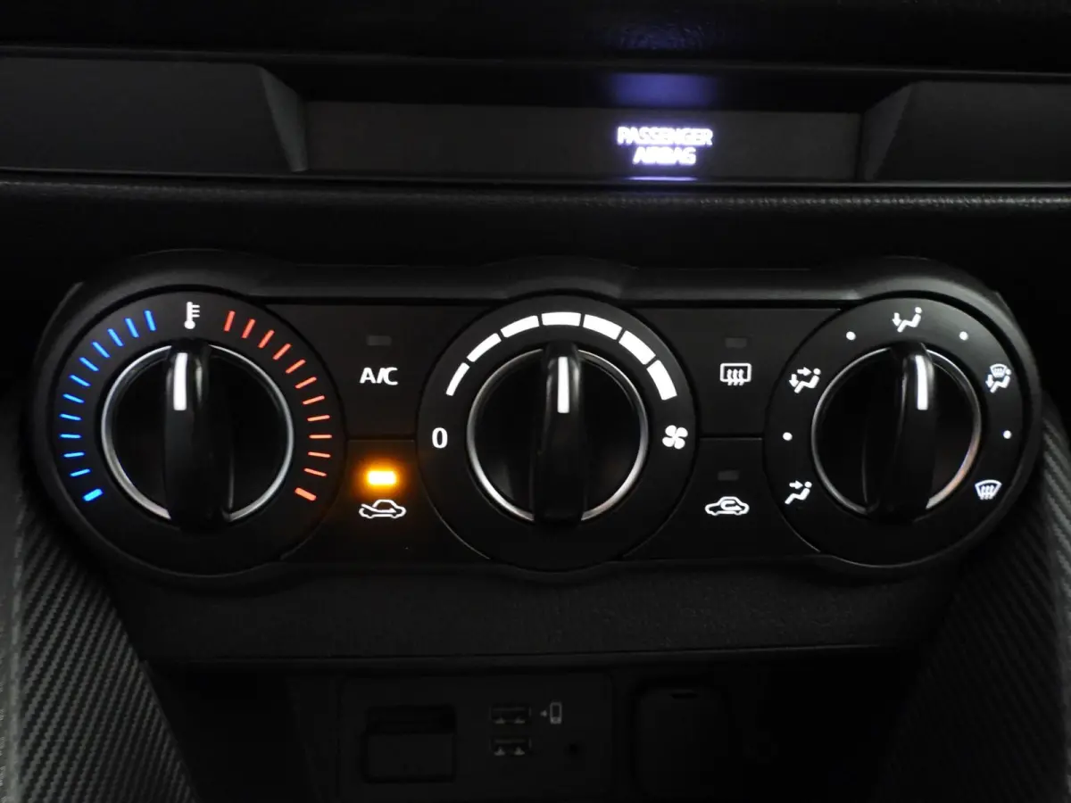 1.5 Skyactiv-G Comfort NAVI/AIRCO/CRUISE/LED!