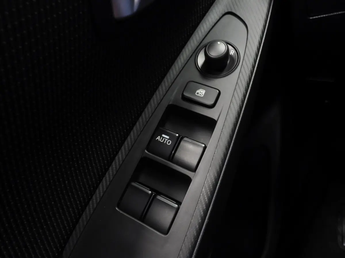 1.5 Skyactiv-G Comfort NAVI/AIRCO/CRUISE/LED!