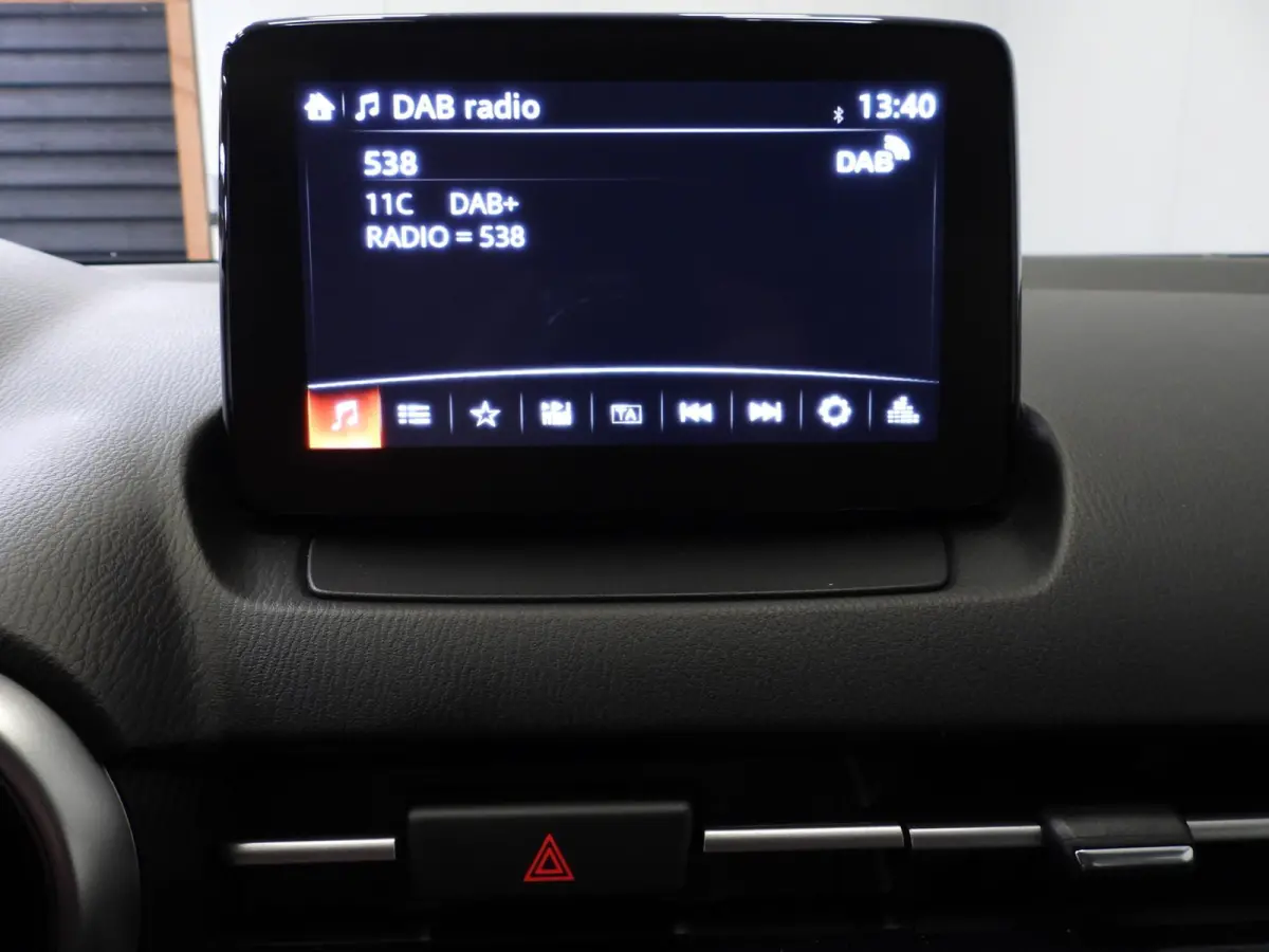 1.5 Skyactiv-G Comfort NAVI/AIRCO/CRUISE/LED!