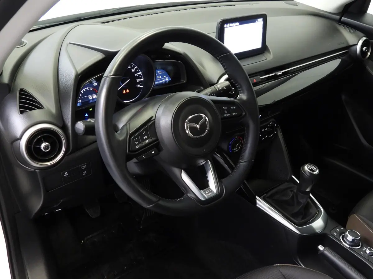 1.5 Skyactiv-G Comfort NAVI/AIRCO/CRUISE/LED!