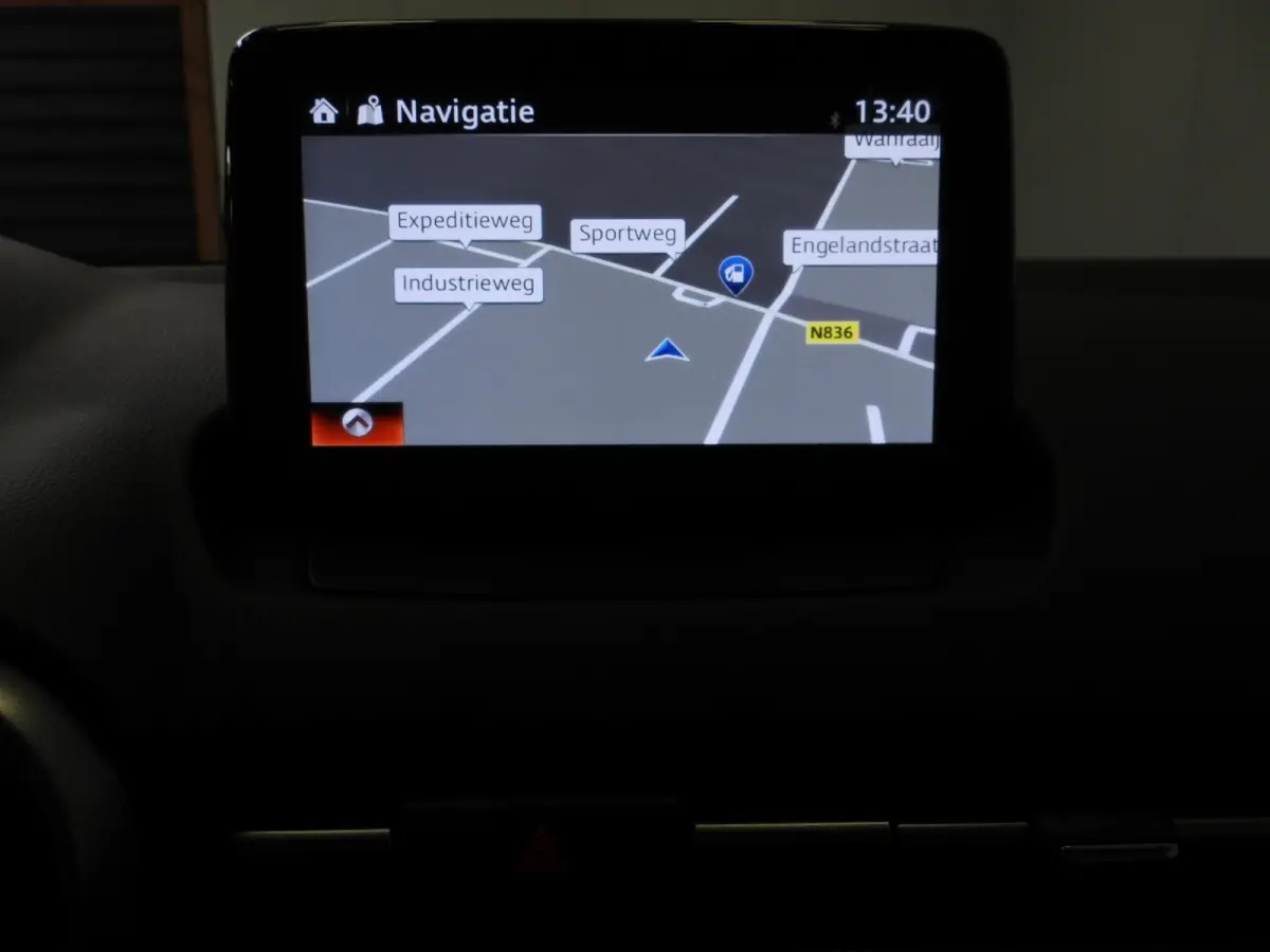1.5 Skyactiv-G Comfort NAVI/AIRCO/CRUISE/LED!