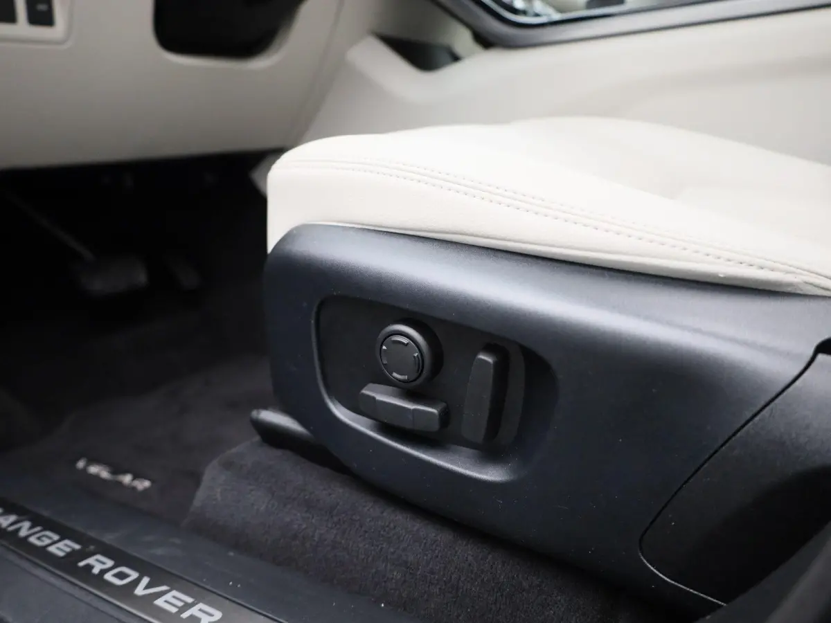 2.0 P250 Turbo AWD | PANORAMADAK | CAMERA | TREKHAAK | STOELVERWARMING & VENTILATIE | MERIDIAN AUDIO | LEER | NAVIGATIE | KEYLESS |