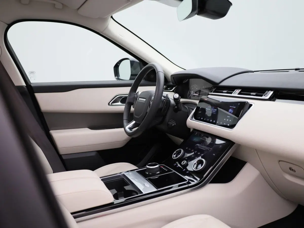 2.0 P250 Turbo AWD | PANORAMADAK | CAMERA | TREKHAAK | STOELVERWARMING & VENTILATIE | MERIDIAN AUDIO | LEER | NAVIGATIE | KEYLESS |