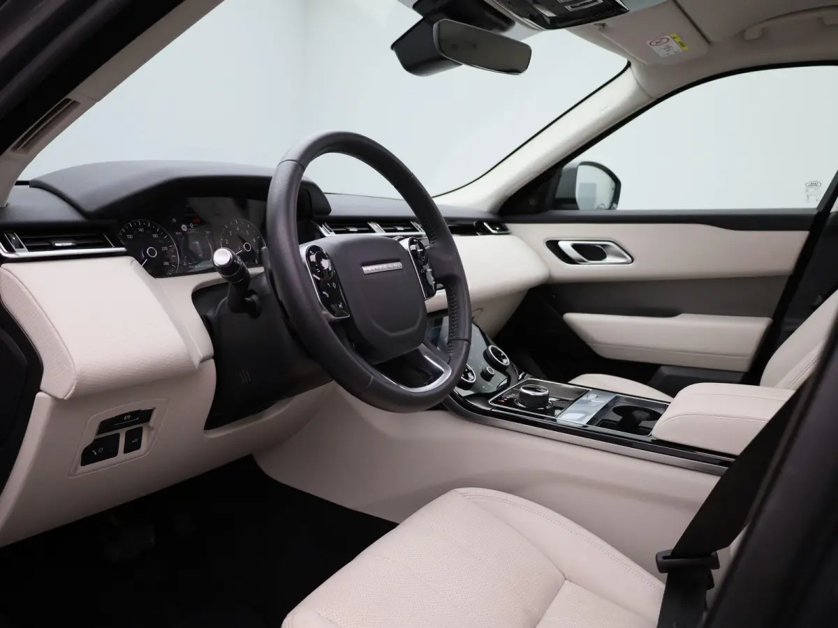 2.0 P250 Turbo AWD | PANORAMADAK | CAMERA | TREKHAAK | STOELVERWARMING & VENTILATIE | MERIDIAN AUDIO | LEER | NAVIGATIE | KEYLESS |