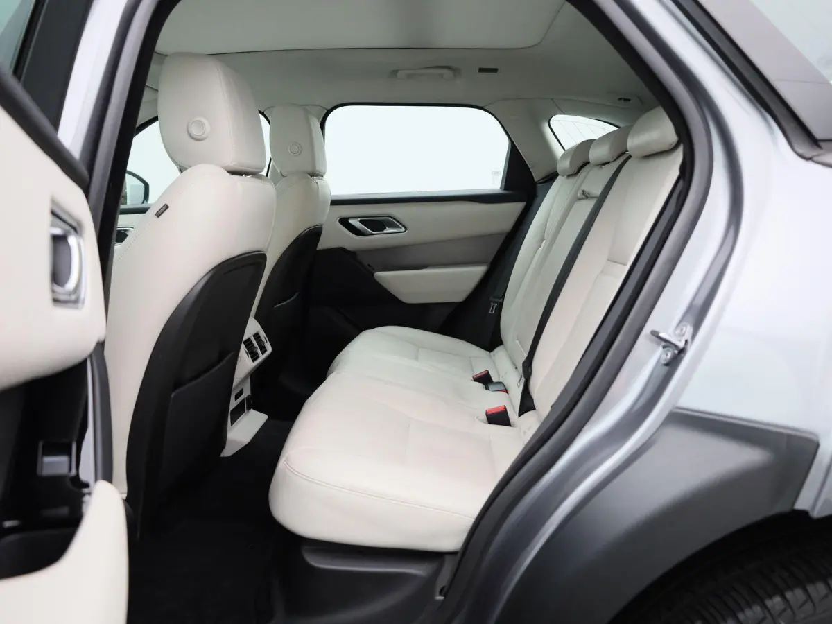 2.0 P250 Turbo AWD | PANORAMADAK | CAMERA | TREKHAAK | STOELVERWARMING & VENTILATIE | MERIDIAN AUDIO | LEER | NAVIGATIE | KEYLESS |