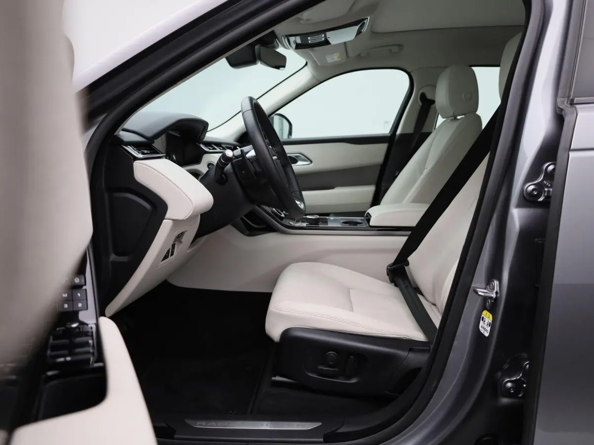 2.0 P250 Turbo AWD | PANORAMADAK | CAMERA | TREKHAAK | STOELVERWARMING & VENTILATIE | MERIDIAN AUDIO | LEER | NAVIGATIE | KEYLESS |