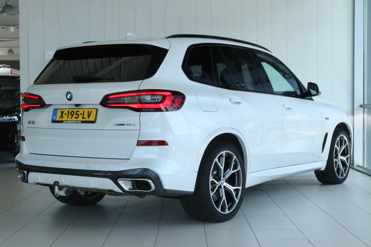xDrive45e High Executive M-Sport "OP AFSPRAAK" | Adapt. Cruise | Harman & Kardon | 4-Wielsturing | Laser |  Schuifdak | HUD | Stoelventilatie | 360 Camera | Trekhaak |  Luchtvering