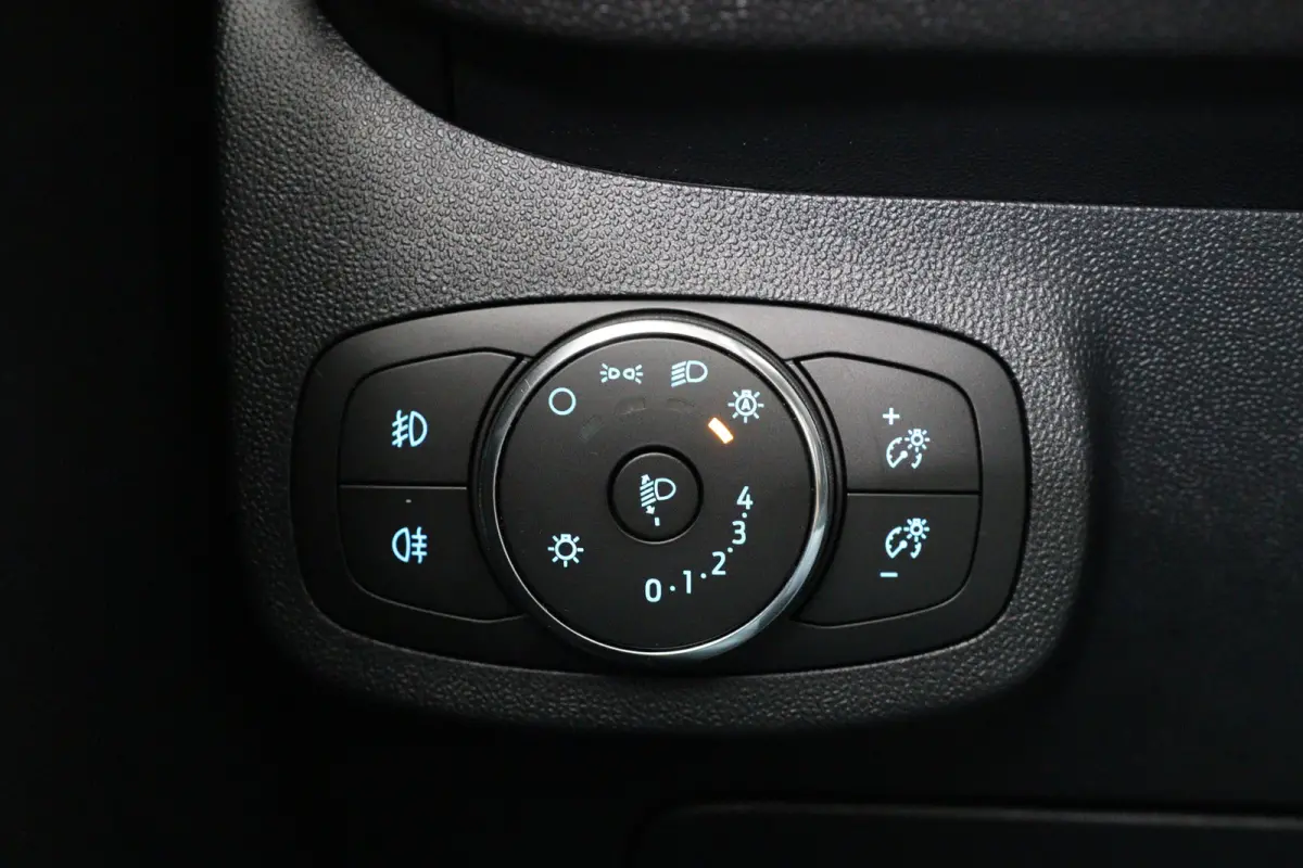 1.0 EcoBoost Titanium | Dealer Onderhouden! | Open Dak | Winterpakket | Navi By App | Clima | Parkeersensoren | DAB | Cruise Control | Lichtmetalen Velgen