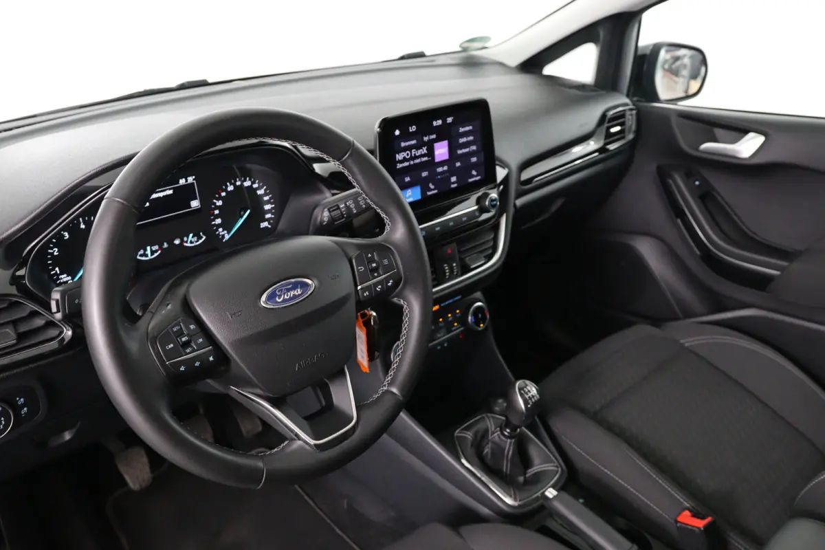 1.0 EcoBoost Titanium | Dealer Onderhouden! | Open Dak | Winterpakket | Navi By App | Clima | Parkeersensoren | DAB | Cruise Control | Lichtmetalen Velgen
