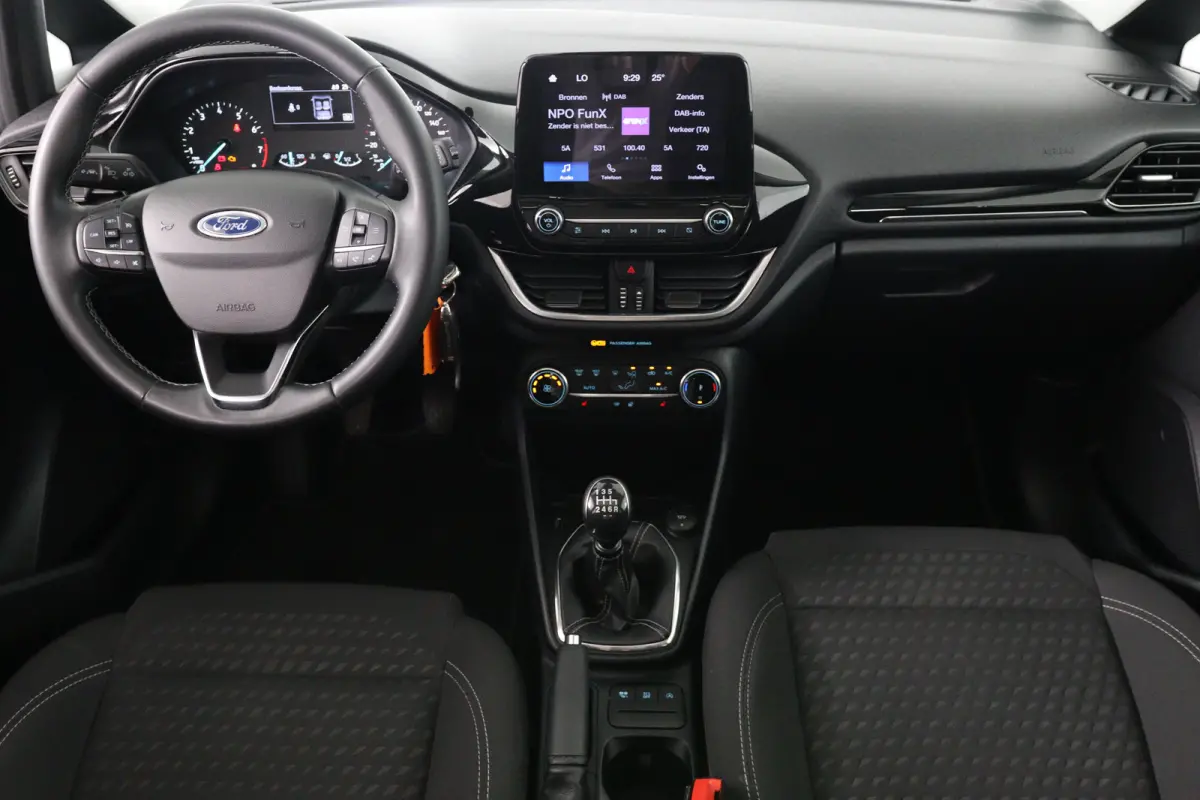 1.0 EcoBoost Titanium | Dealer Onderhouden! | Open Dak | Winterpakket | Navi By App | Clima | Parkeersensoren | DAB | Cruise Control | Lichtmetalen Velgen