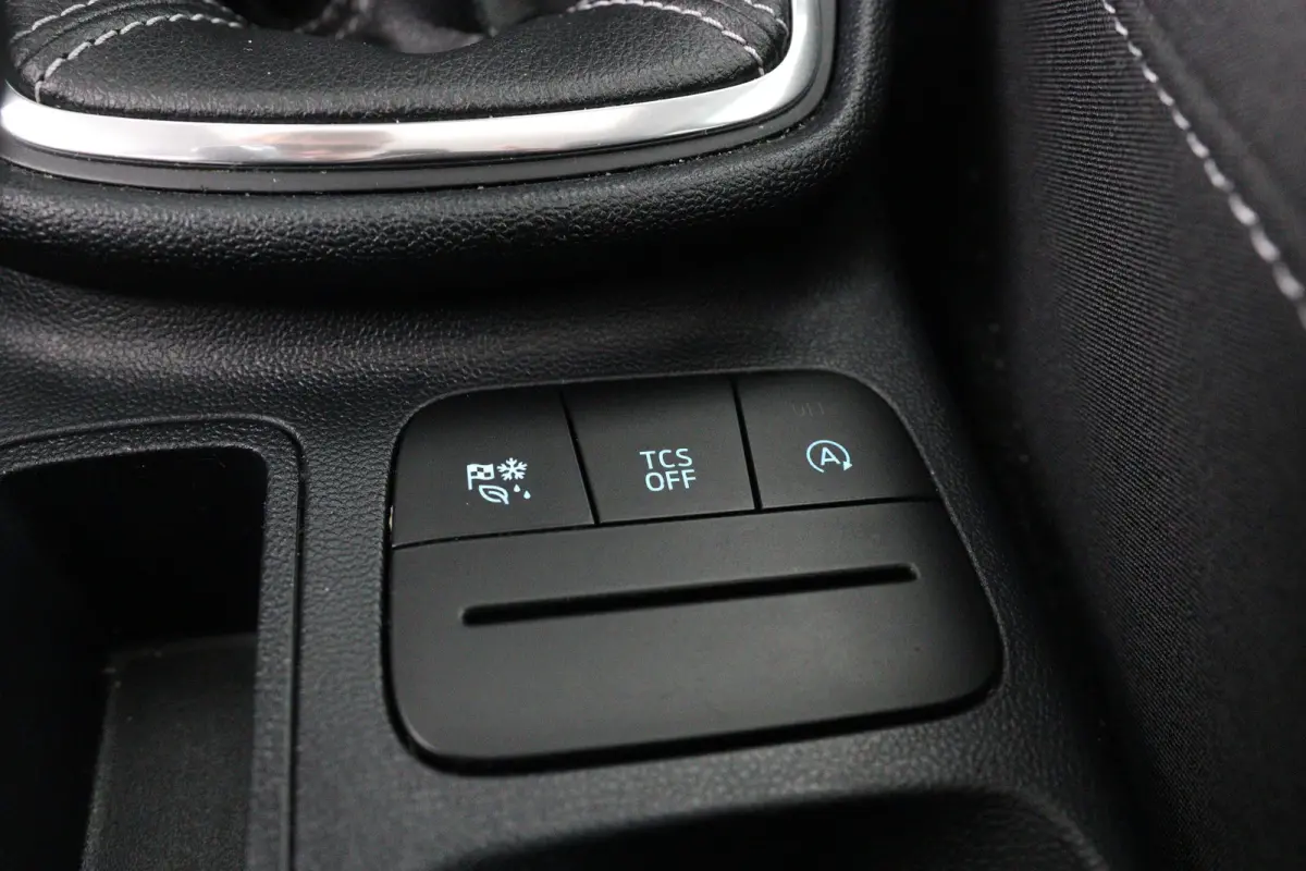 1.0 EcoBoost Titanium | Dealer Onderhouden! | Open Dak | Winterpakket | Navi By App | Clima | Parkeersensoren | DAB | Cruise Control | Lichtmetalen Velgen