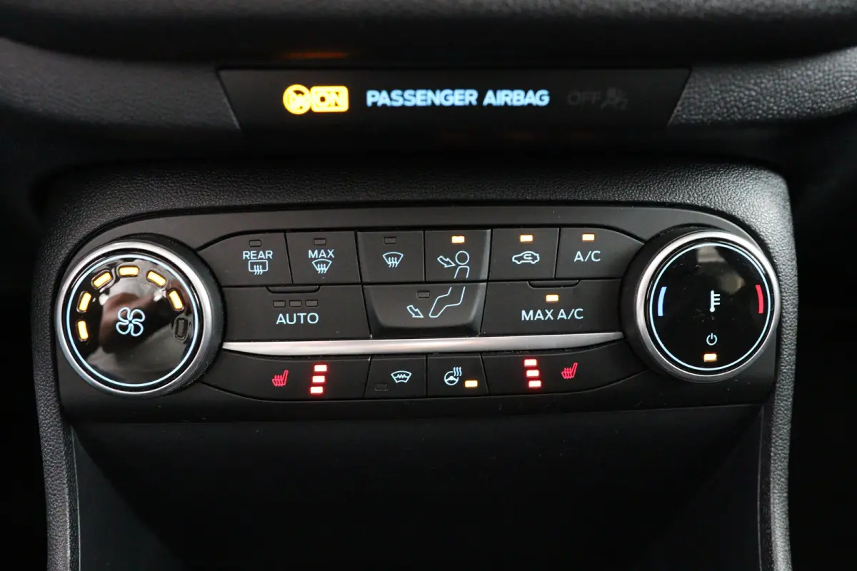 1.0 EcoBoost Titanium | Dealer Onderhouden! | Open Dak | Winterpakket | Navi By App | Clima | Parkeersensoren | DAB | Cruise Control | Lichtmetalen Velgen
