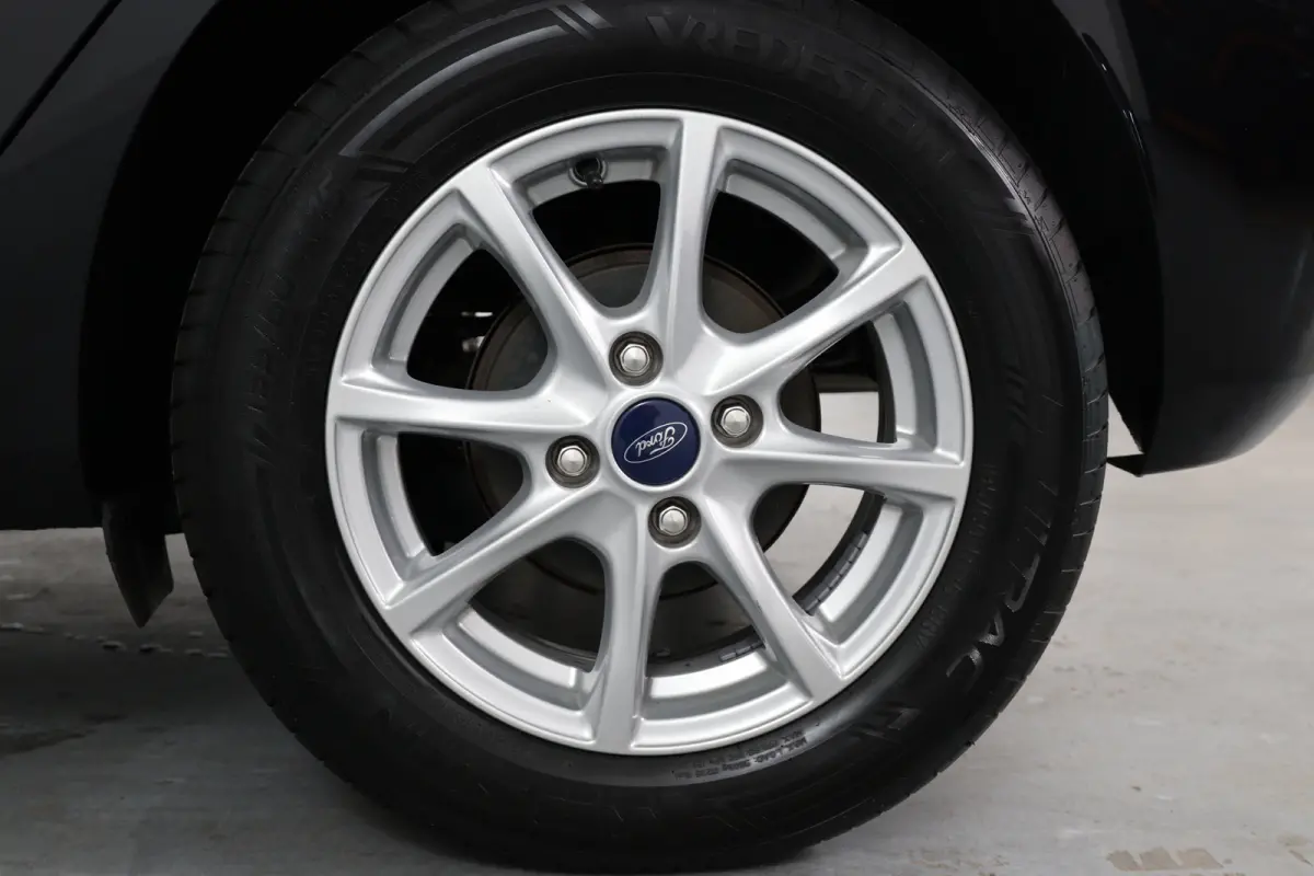 1.0 EcoBoost Titanium | Dealer Onderhouden! | Open Dak | Winterpakket | Navi By App | Clima | Parkeersensoren | DAB | Cruise Control | Lichtmetalen Velgen