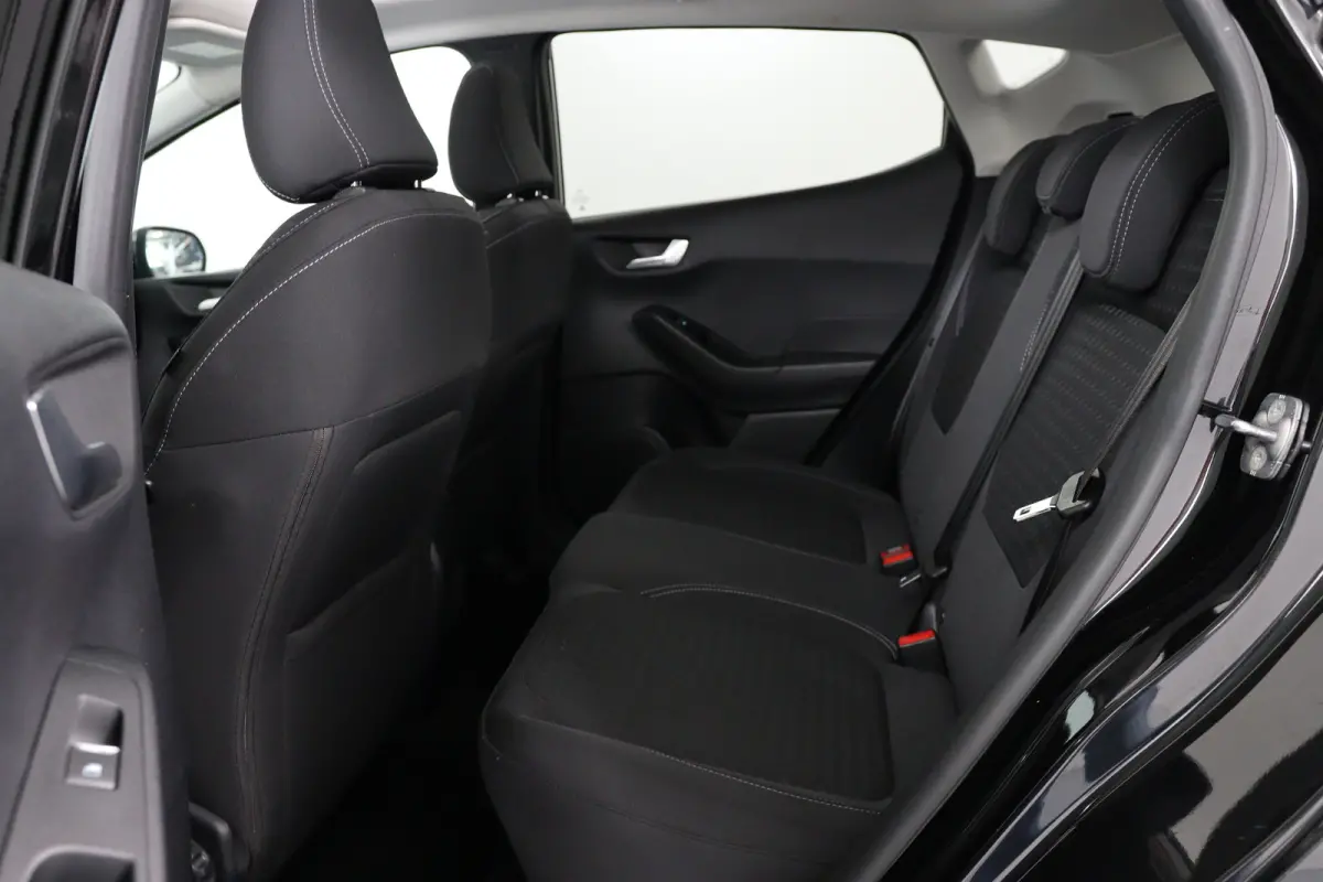 1.0 EcoBoost Titanium | Dealer Onderhouden! | Open Dak | Winterpakket | Navi By App | Clima | Parkeersensoren | DAB | Cruise Control | Lichtmetalen Velgen