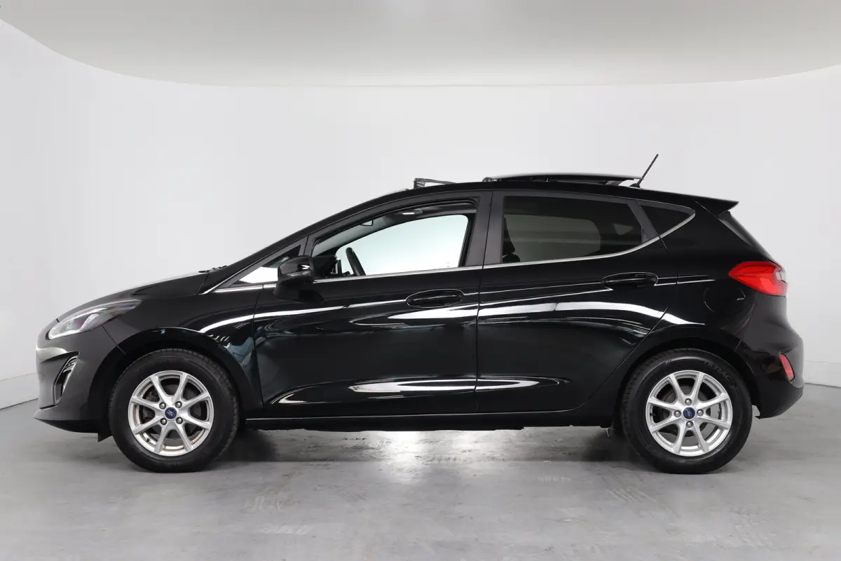 1.0 EcoBoost Titanium | Dealer Onderhouden! | Open Dak | Winterpakket | Navi By App | Clima | Parkeersensoren | DAB | Cruise Control | Lichtmetalen Velgen