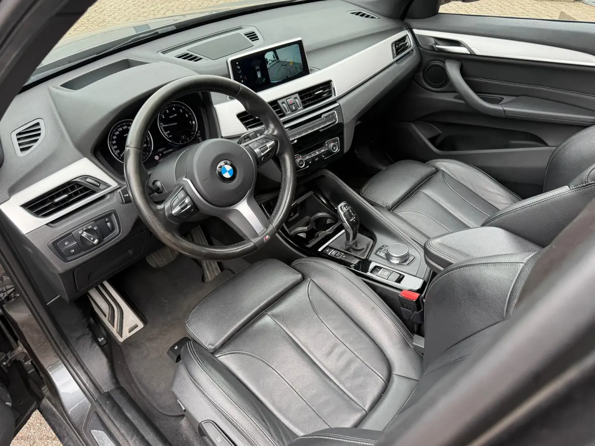 SDrive20i High Executive Edition / Panorama / M PAKKET / HeadUp / LEER / VOLLE AUTO