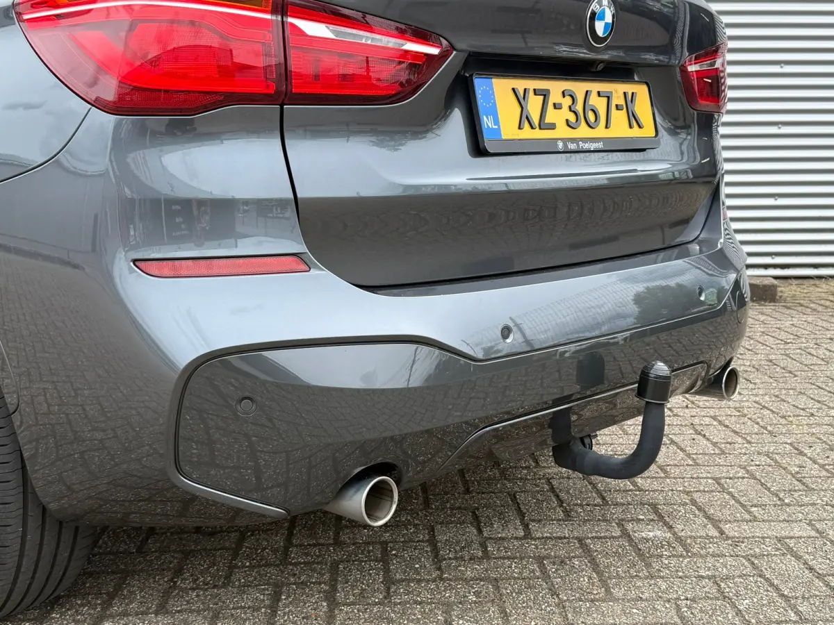 SDrive20i High Executive Edition / Panorama / M PAKKET / HeadUp / LEER / VOLLE AUTO
