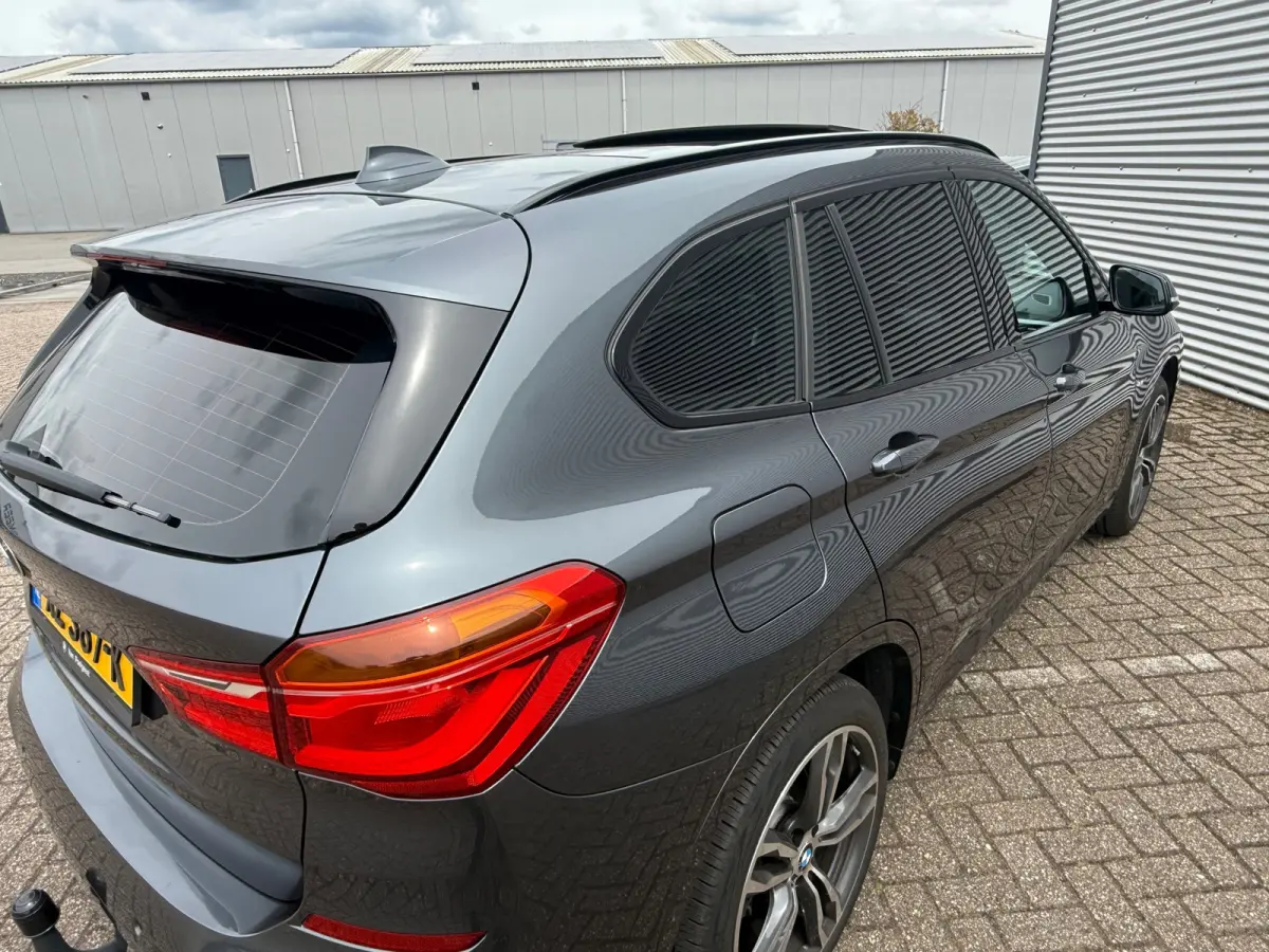 SDrive20i High Executive Edition / Panorama / M PAKKET / HeadUp / LEER / VOLLE AUTO