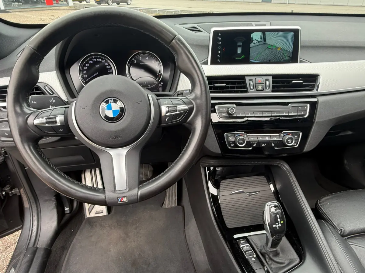 SDrive20i High Executive Edition / Panorama / M PAKKET / HeadUp / LEER / VOLLE AUTO