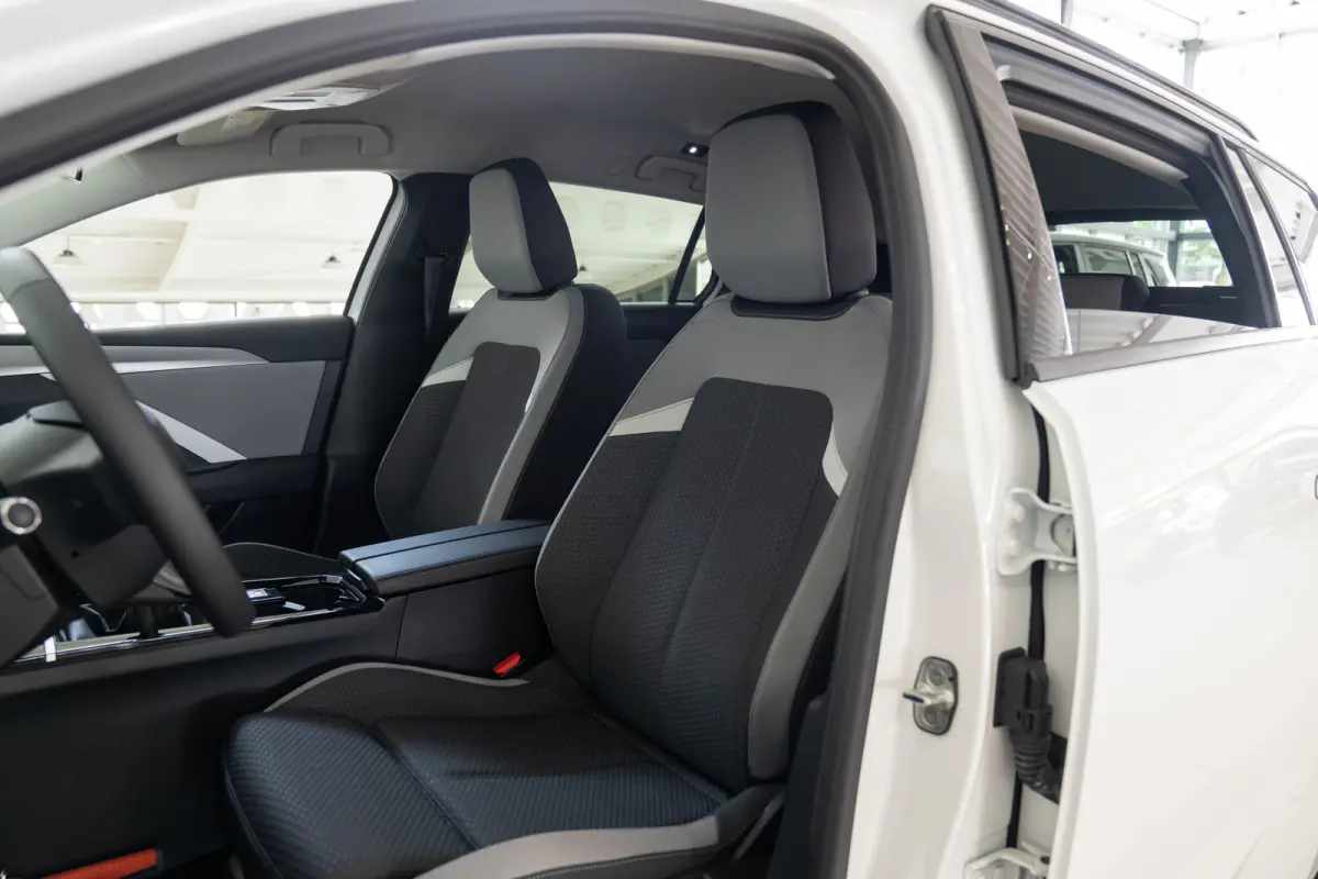 1.2 Turbo Business Edition | Camera | Navigatie | Climate Controle | Stoel & Stuurverwarming | Apple Carplay & Android Auto |