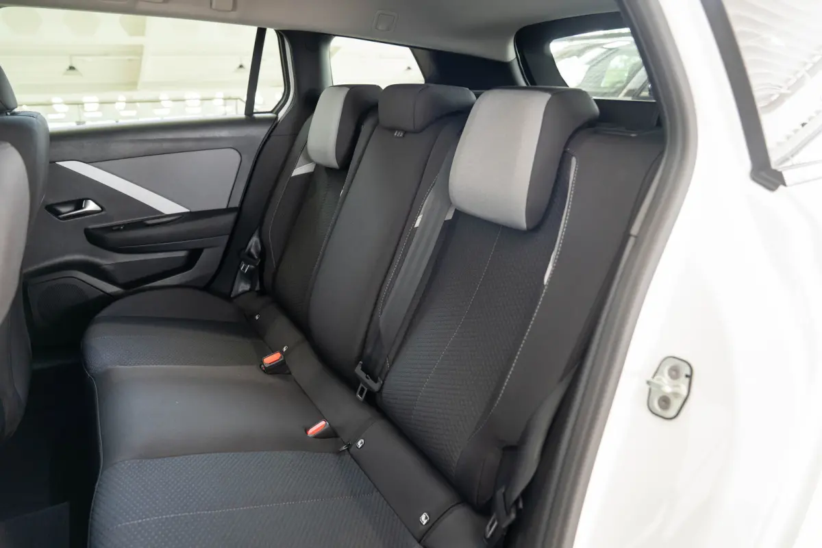1.2 Turbo Business Edition | Camera | Navigatie | Climate Controle | Stoel & Stuurverwarming | Apple Carplay & Android Auto |