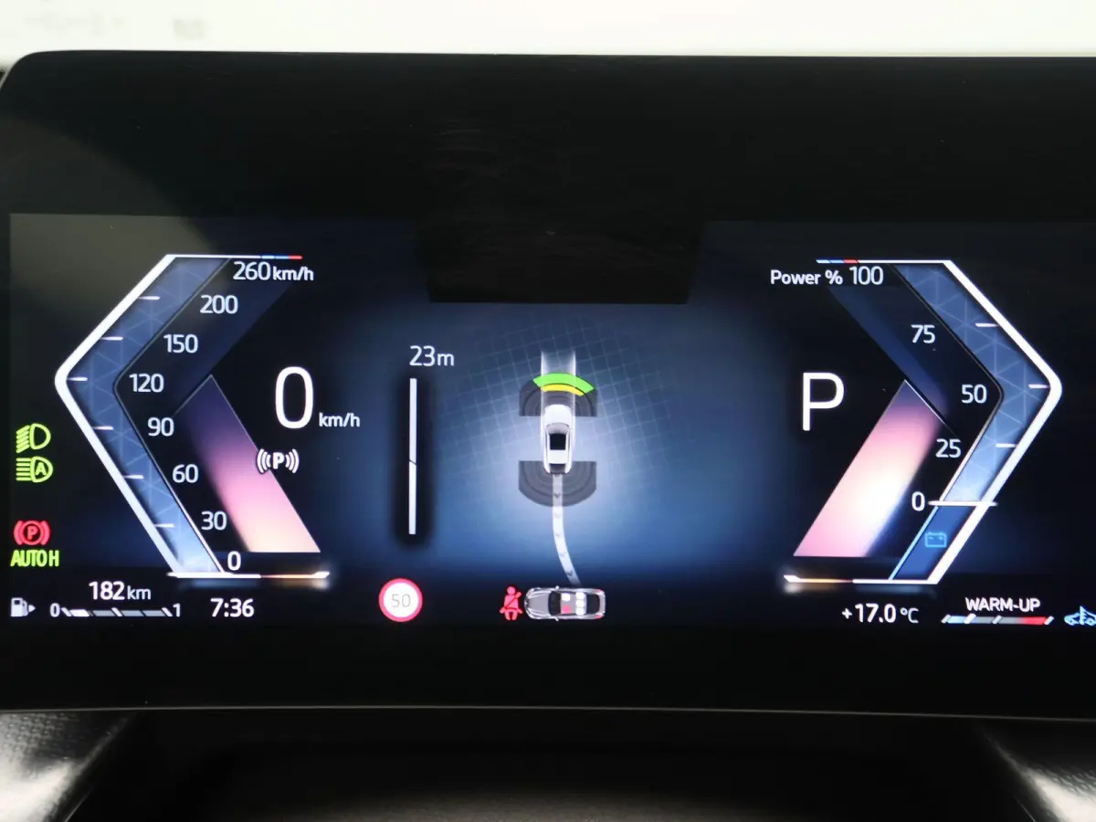 sDrive20i Launch Edition | M Sportpakket | Panoramadak | Apple Carplay/Android Auto | Elek. Trekhaak | Alarm klasse 5 | Adaptieve LED Koplampen | Sfeerverlichting |
