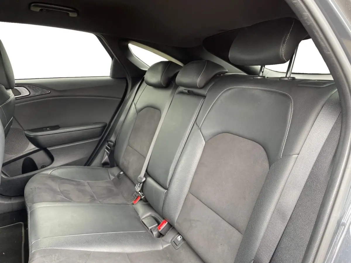 1.0 T-GDI GT-Line | Climate control | Navigatie | Cruise control | Stoel + Stuur verwarming