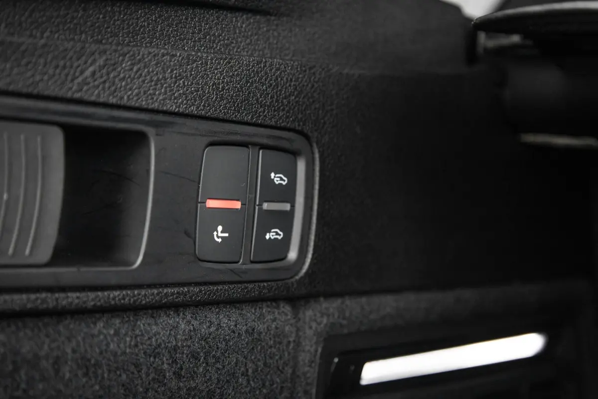 50 TFSIe 299pk quattro S edition | Luchtvering | Panoramadak | Trekhaak | Oled | Matrix led | Camera