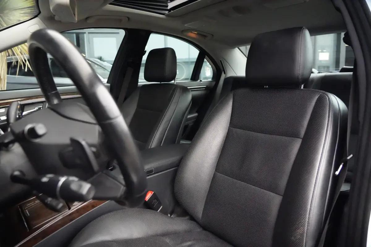 350 Prestige | 306PK | Schuifdak | HarmanKardon | NightVision | Leder | Mercedes-Benz S-Klasse 350 Prestige 306 PK met 3.5 V6 benzinemotor, schuif/-kanteldak, Harman Kardon premium audio, Ni
